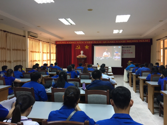 Đoàn Khối cơ quan Dân Chính Đảng thành phố Cần Thơ tổ chức buổi tham dự Hội nghị trực tuyến triển khai các bài học lý luận chính trị dành cho đoàn viên