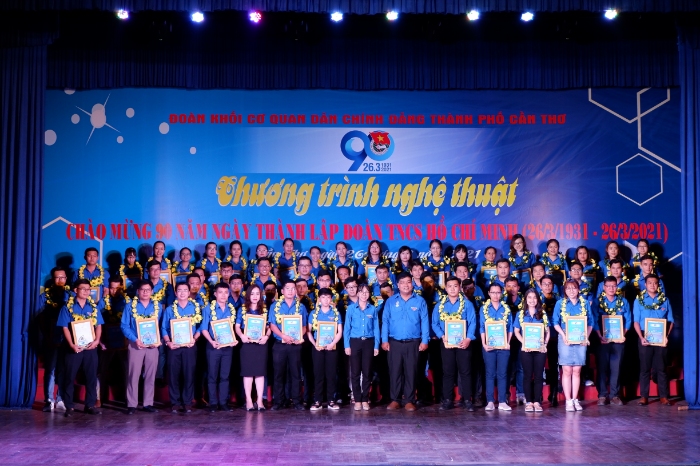 Tổ chức thành công Chương trình nghệ thuật chào mừng kỷ niệm 90 năm ngày thành lập Đoàn TNCS Hồ Chí Minh