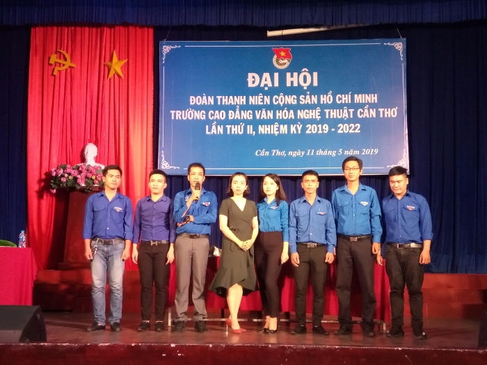 Ban Chấp hành Đoàn Trường nhiệm kỳ 2019 – 2022 ra mắt trước Đại hội